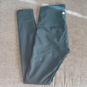 Lululemon Wunder Trains 28” Smoked Spruce